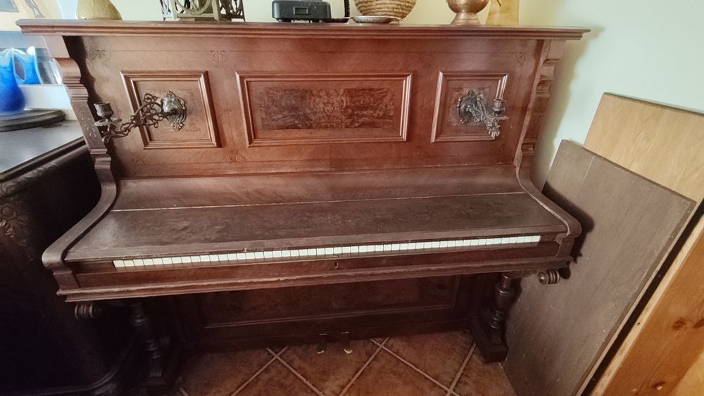 Pianino zabytkowe