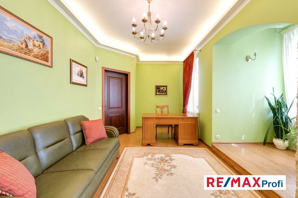 Будинок 450 м2, ремонт, цоколь , басейн, 12 соток  в с. Глеваха (село)