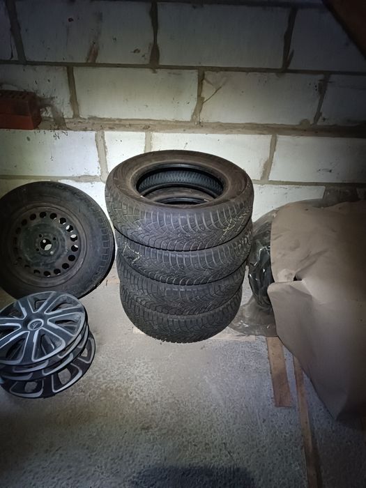 4x opona zimowa 195/65/R15