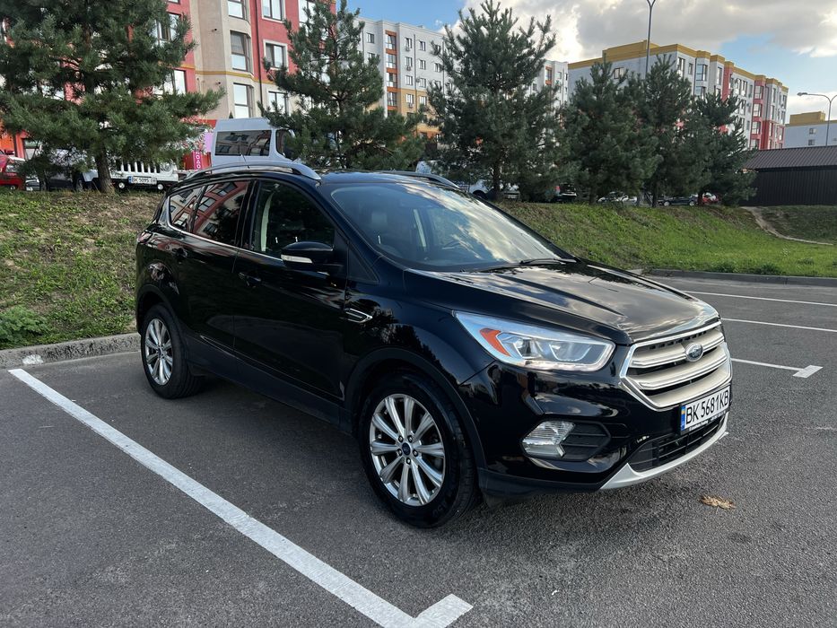 Ford Escape 2017 Titanium • Свіжопригнаний із США • Максимальна комплектація