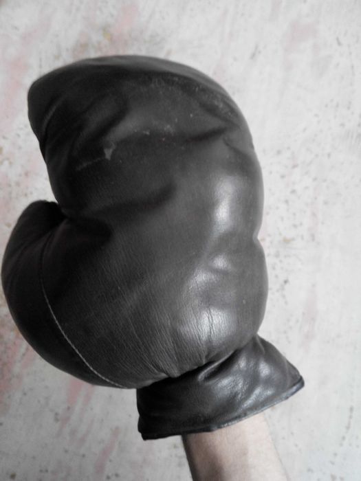 Боксерские перчатки