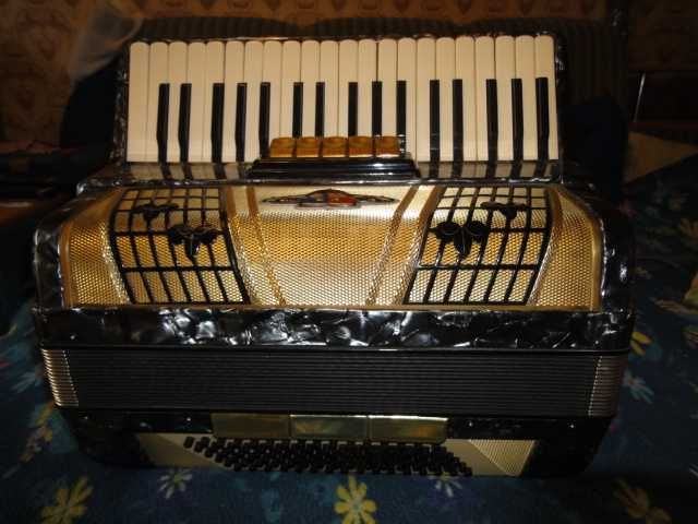 Аккордеон Баркароле .Производства ГДР.