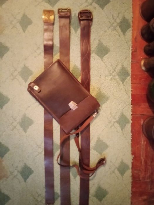 Продам військові ремені з польовою сумкою.