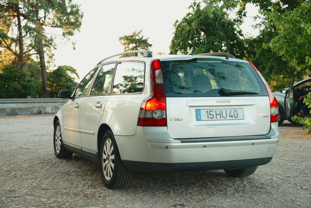 Volvo V50 2.0 D Momentum 2004 - 165.000 km - Diesel 136 CV | Carrinha familiar