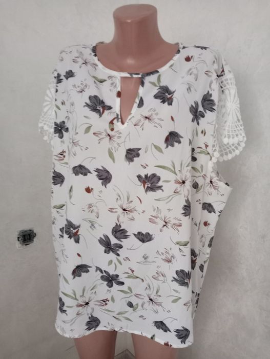 Блуза фірмова розмір 56-58