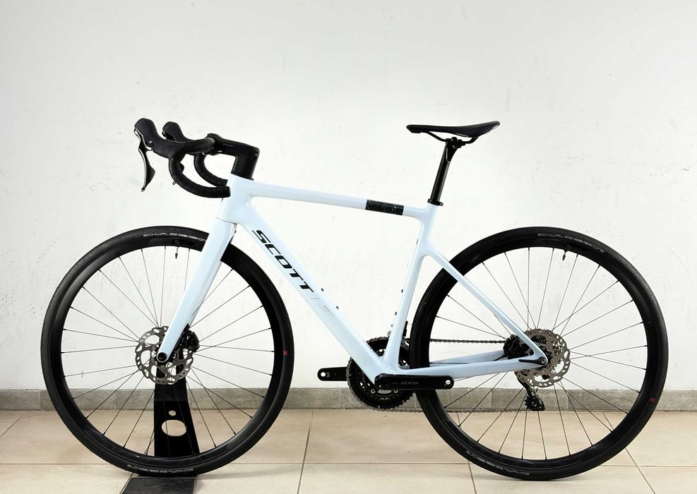 Карбоновий  Scott Addict 50 2025 шосейник