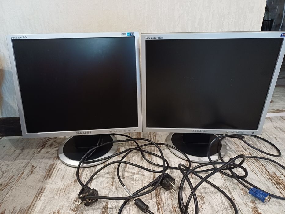 монитор Samsung SyncMaster 740N