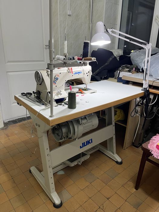 Швейна машинка JUKI