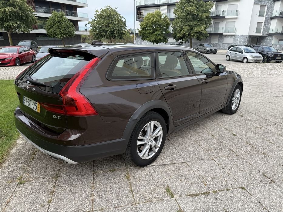 Volvo V90 Cross Country 2.0 D4 Plus AWD Geartronic
