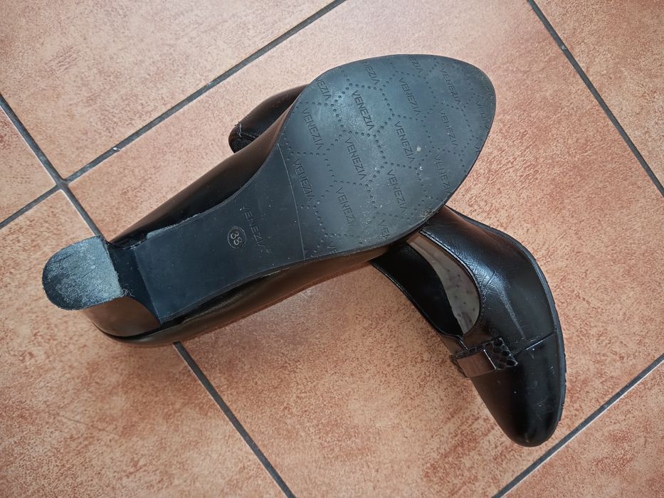Buty na obcasie Venezia 38