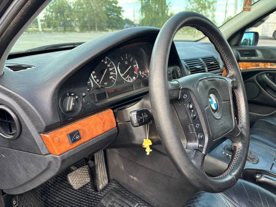 BMW 5 series e39 2,5 Газ/Бензин, АКПП