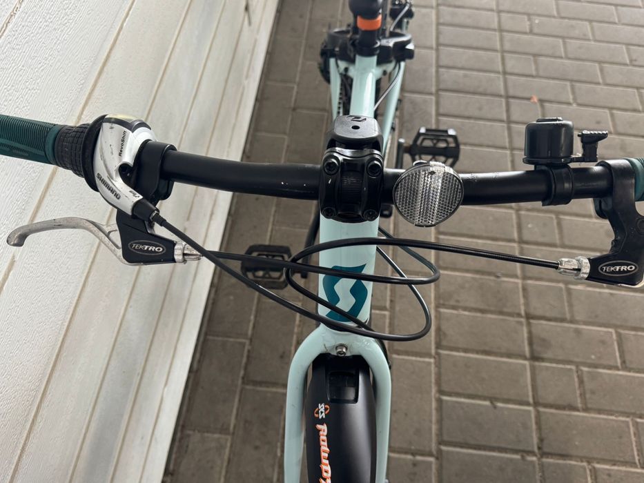 Scott Contenssa Rigid 24 . Kola 24