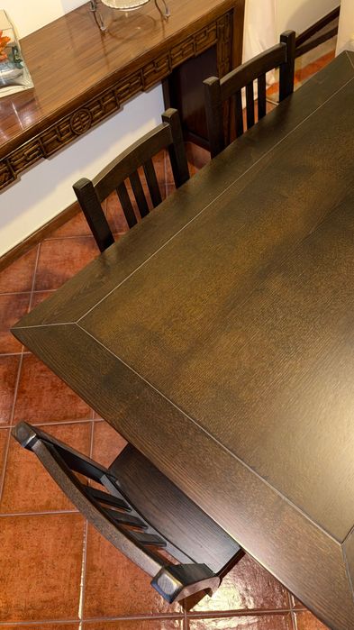 Mesa de jantar em madeira de carvalho com 6 cadeiras