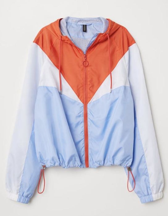 Продам ветровку женскую