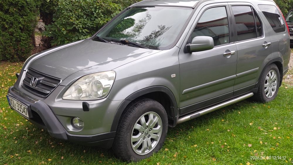 samochód Honda cr-v II generacji diesel