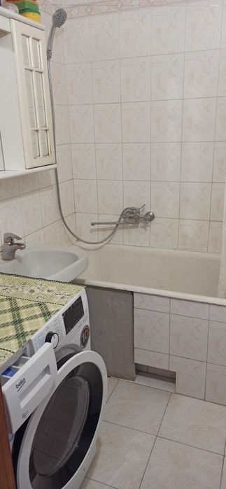Здається кімната в двокімнатній квартирі