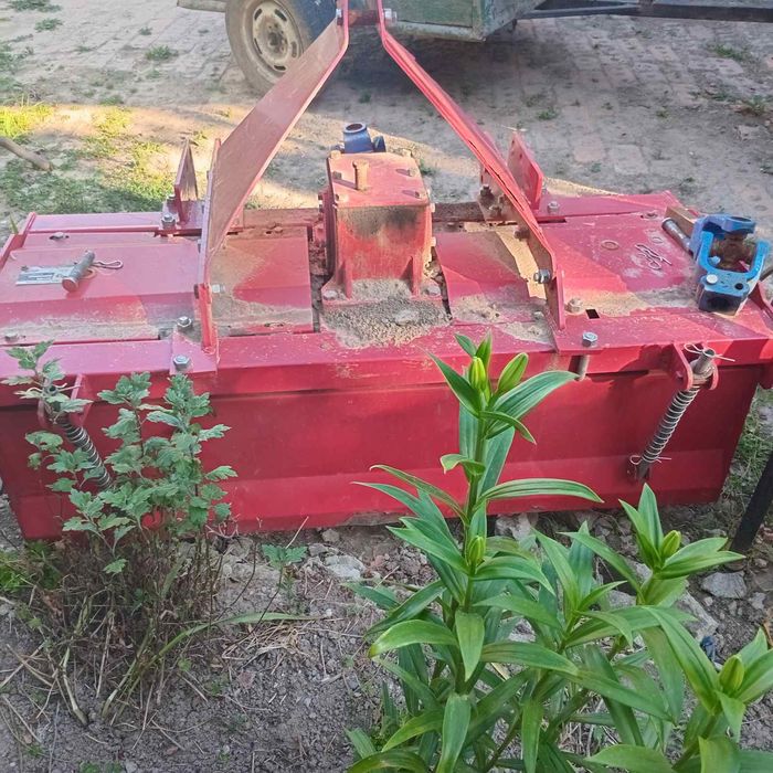 Фреза-1.30ширина  Косарка-1,10 ширина , деталі за номером телефону