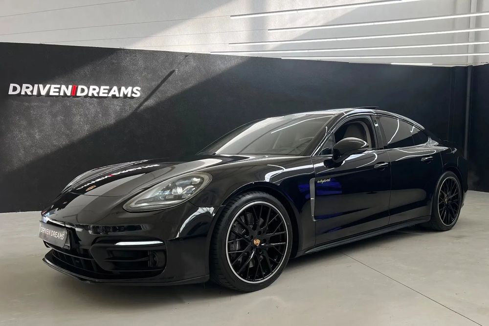 Porsche Panamera 4 E-Hybrid Platinum Edition