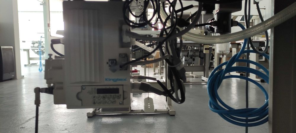 Máquina Corte e Cose Kingtex UHD9004