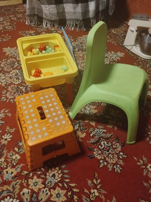 Столик конструктор.Розкладний.