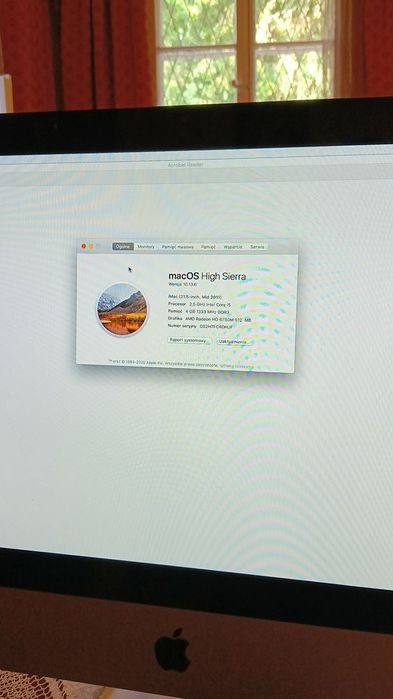 Apple iMac 21.5 cała z klawiaturą i myszką