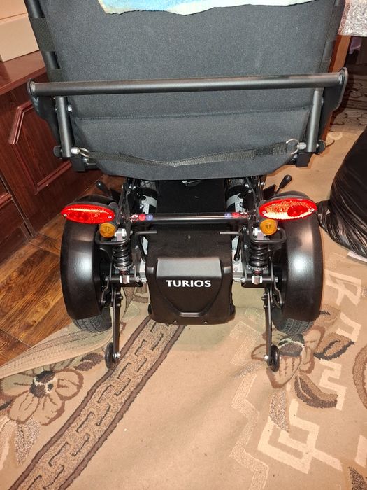 Електричний інвалідний візок Turios