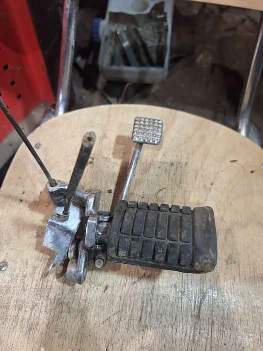 Set prawy podnóżek honda Shadow vt 750 magna pedał hamulca dźwignia
