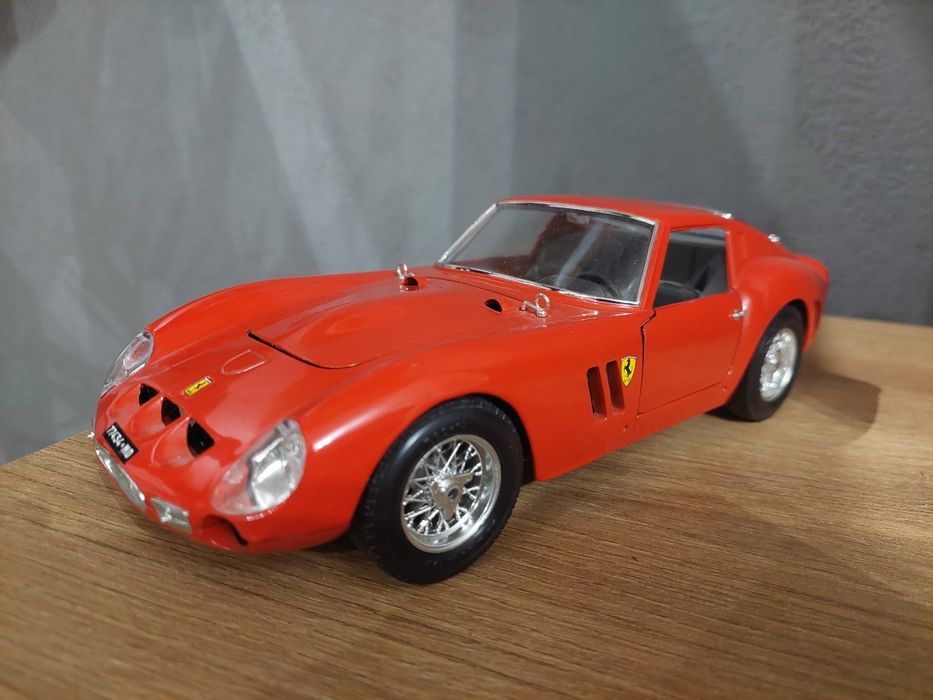 Model 1:18 Ferrari GTO Bburago