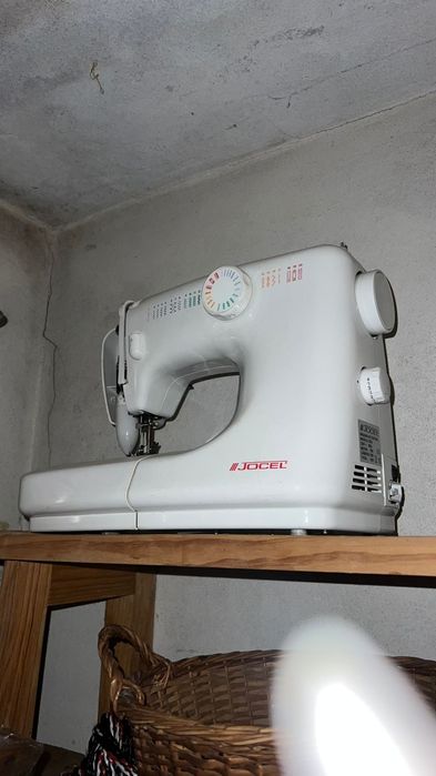Vendo máquina de costura