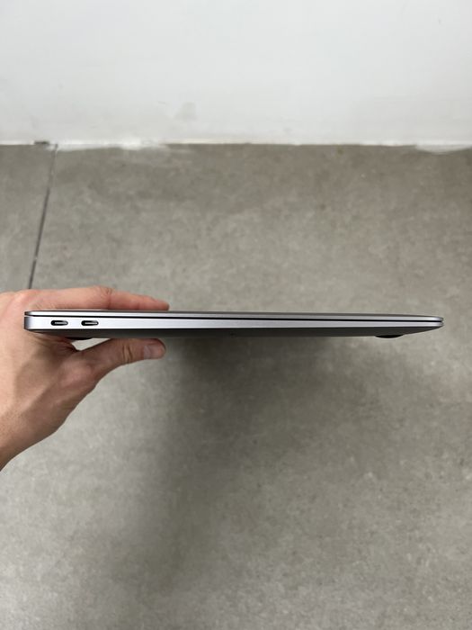 620$ MacBook Air 13" 2020 Z1240 M1 / 16 GB / 256gb SSD