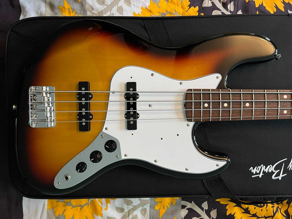 Fender Jazz Bass MIJ 2012 + CASE Japan japońska gitara basowa