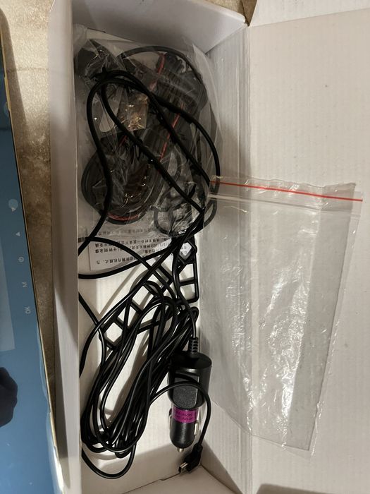 Відеореєстратор дзеркало DV 400