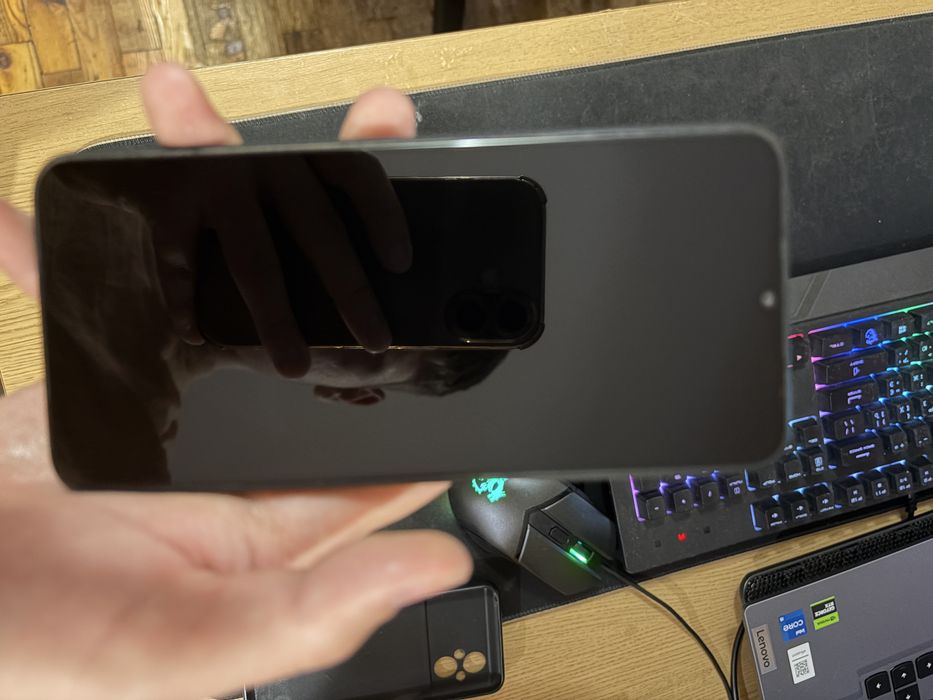 Продам Телефон Poco M5