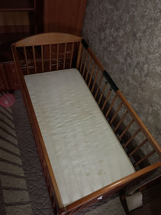 Дитяче ліжко (кровать)