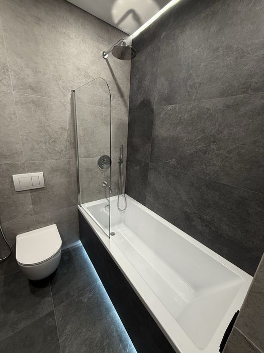 Велика однокімнатна квартира в центрі міста!Дизайнерський ремонт!