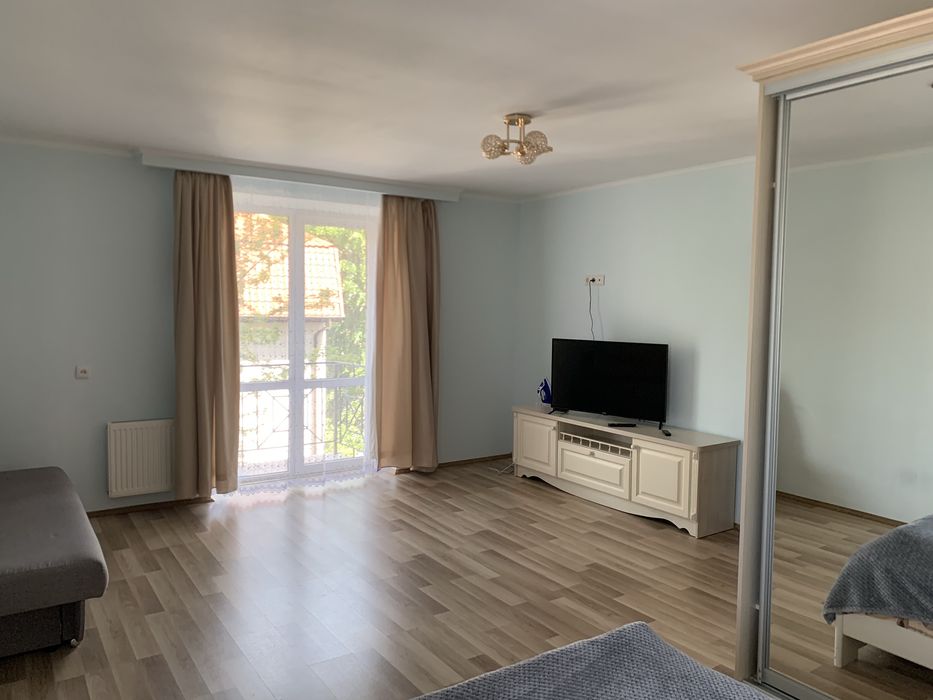 З 01.03. 1 кімн на Івасюка  (атб, ринок, центр)