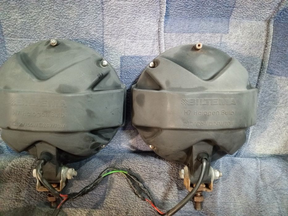 Продам галогенные фары.