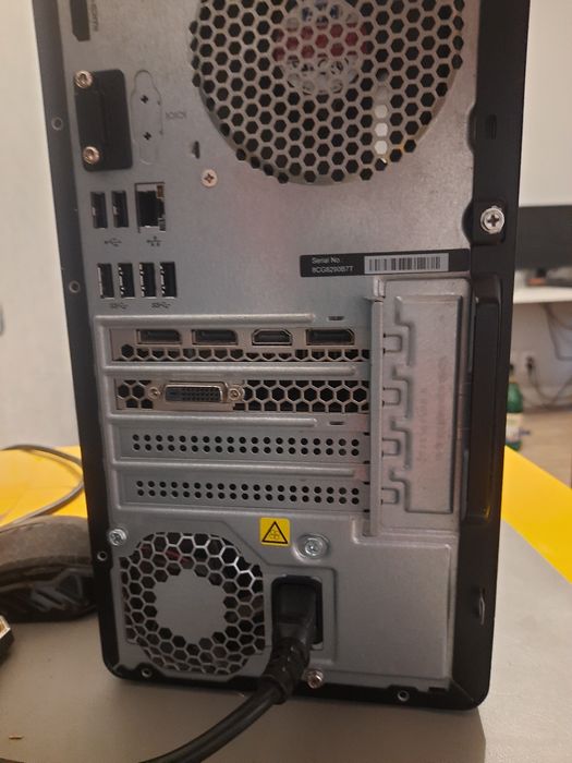 Продам пк HP ryzen 5 2400g 8 потоков рам12 ссд128
