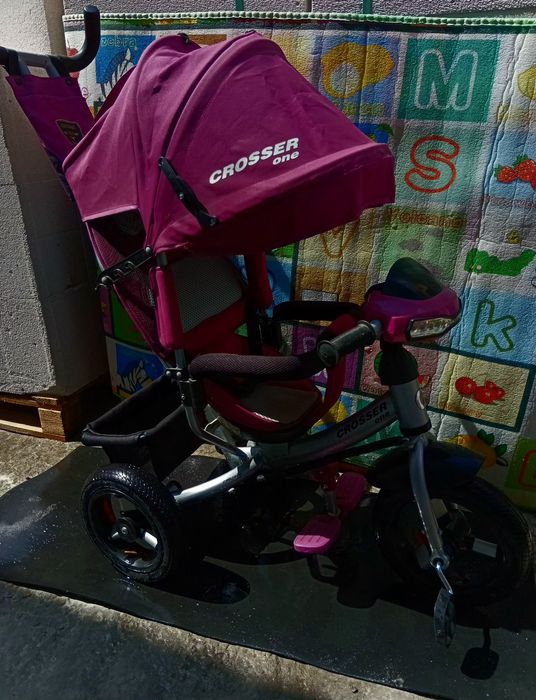Продам детский  музикальний велосипед-коляска Best  Trike для малишей.
