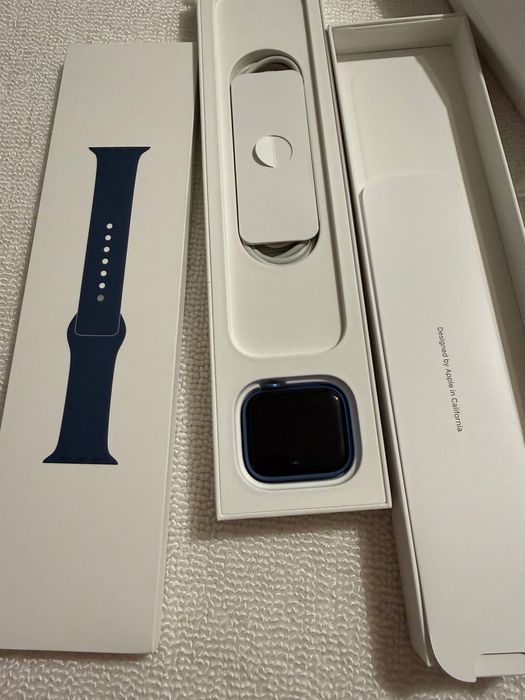 Apple Watch Series 7 Cellular 45 mm z aluminium