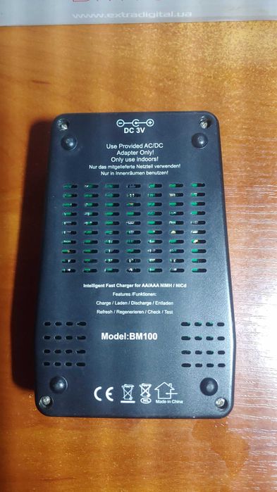 Зарядний пристрій Extradigital BM100 для AA/AAA Black