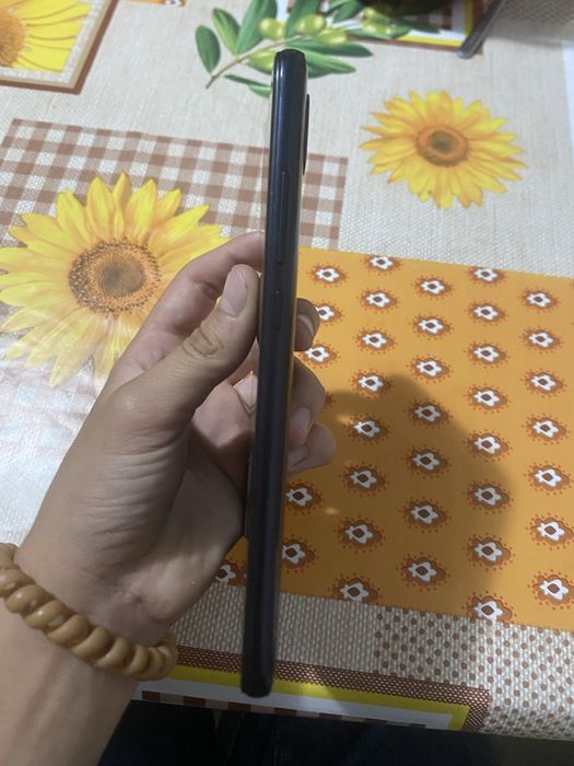 Телефон на запчастини редмі 7