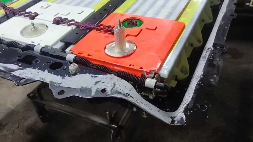 Батарея Tesla Model Y 82 kWh 2023 року - продаж по частинах