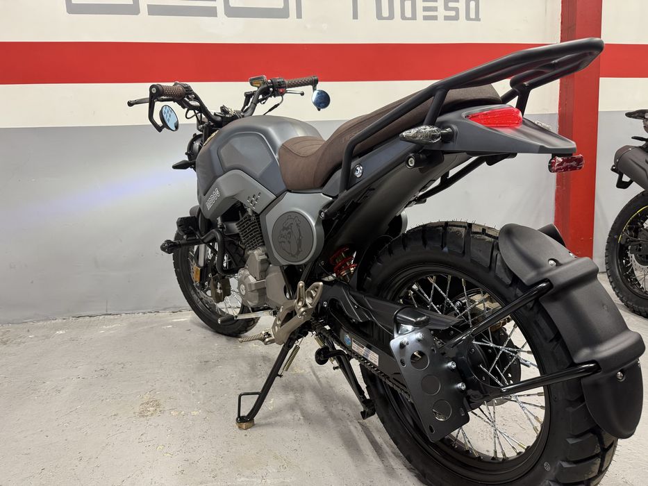 Мотоцикл GEON Baddog 250 CBB
