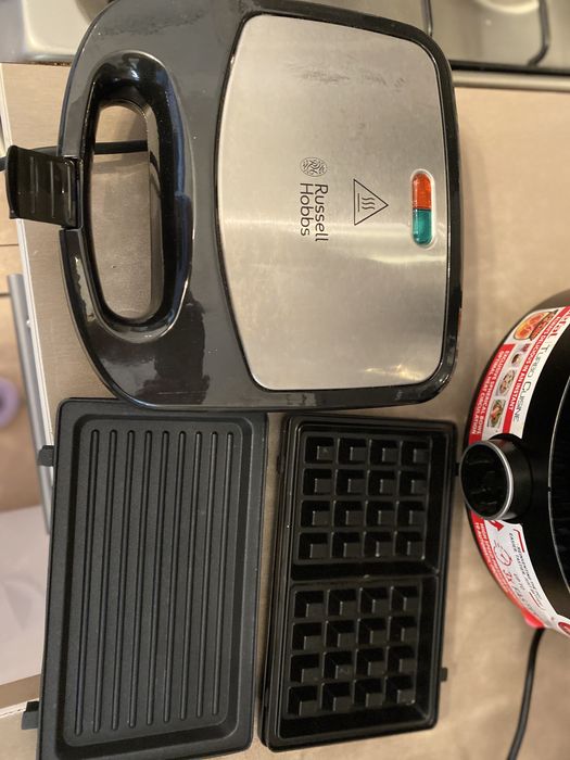 Opiekacz russell hobbs 3w 1