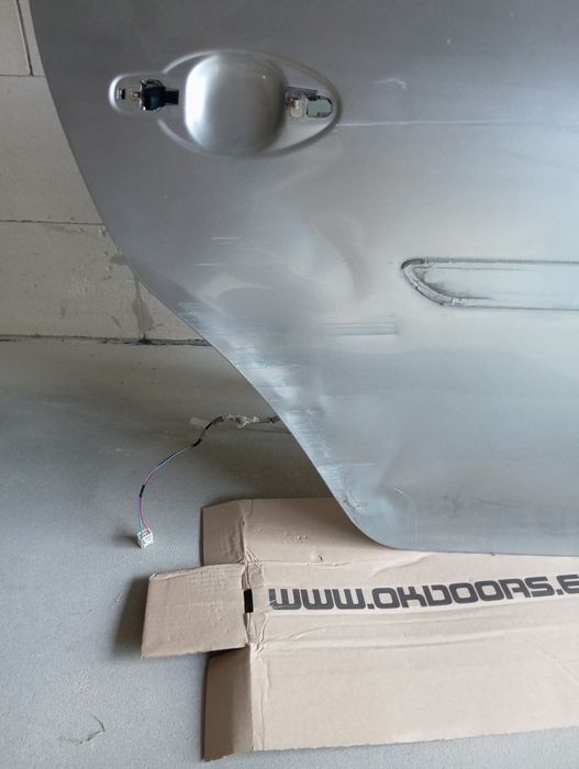 Drzwi Toyota Auris 1 kod lakieru 1F8