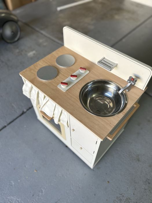 Brinquedo Infantil de Cozinha de Madeira da ZARA