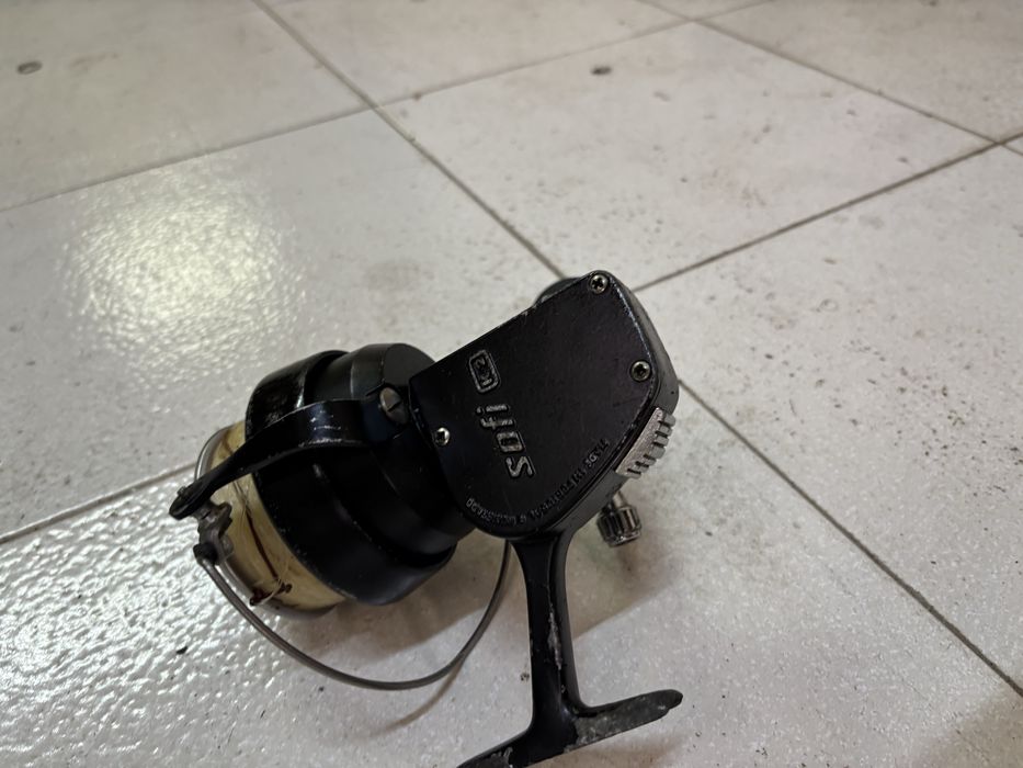 Carreto de pesca Daiwa 130i