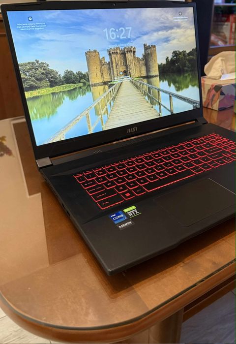 Laptop MSI Katana