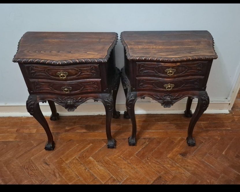 Duas cómodas estilo Luís XIV